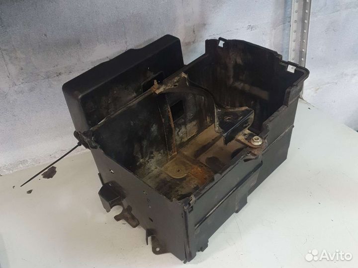Корпус аккумулятора мазда 3 bk 2.0