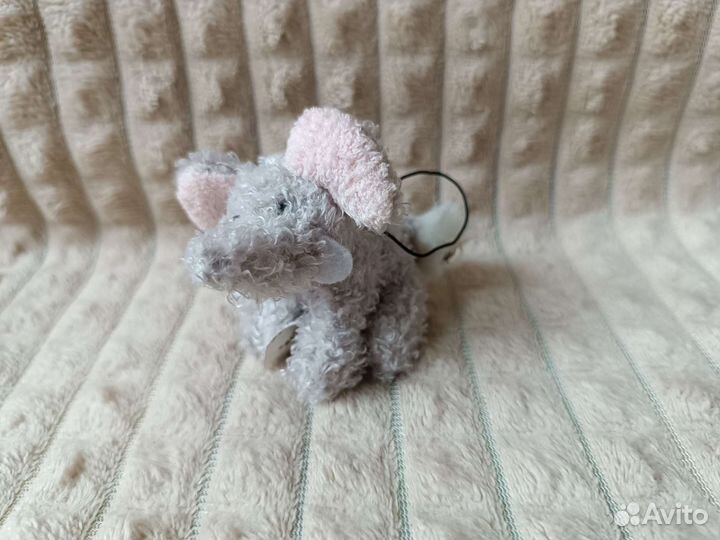 Брелки слоны новые