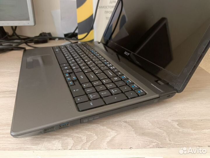 Ноутбук Acer Aspire 5750g