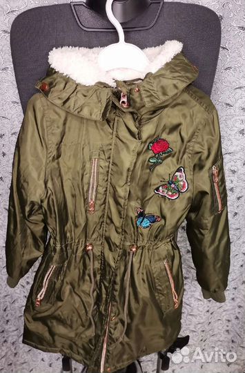 Парка для девочки 134 размера. Цвет хаки