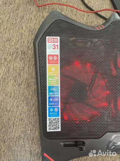 Подставка с охлаждением для ноутбука