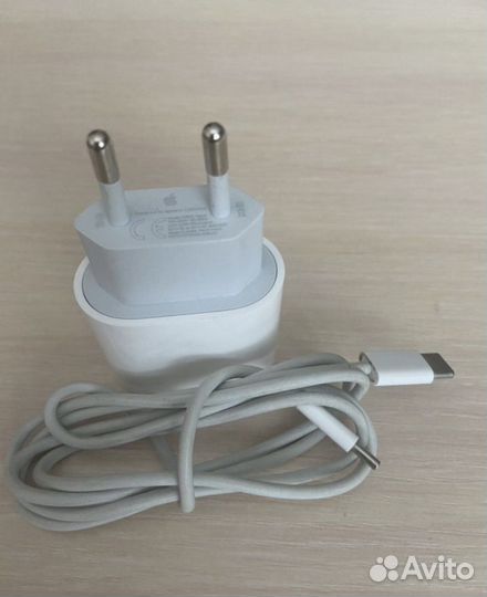 Зарядка Apple iPad iPhone Pro Type-C 20W Оригинал