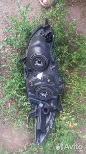 Фара toyota corolla 150