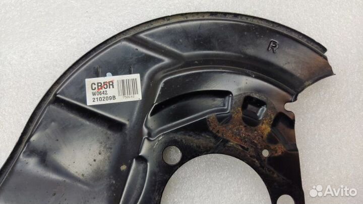 Пыльник тормозного диска задний правый Toyota