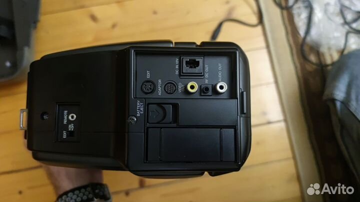 Видеокамера Panasonic M25