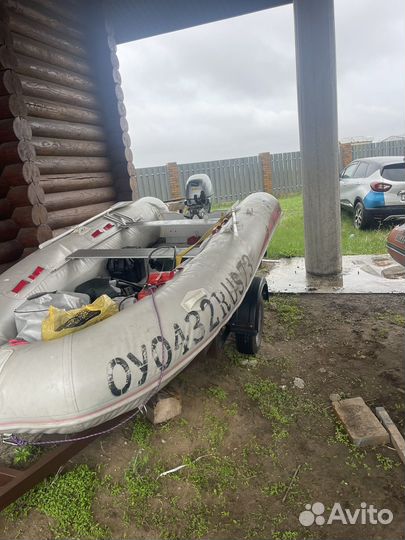 Лодка с мотором