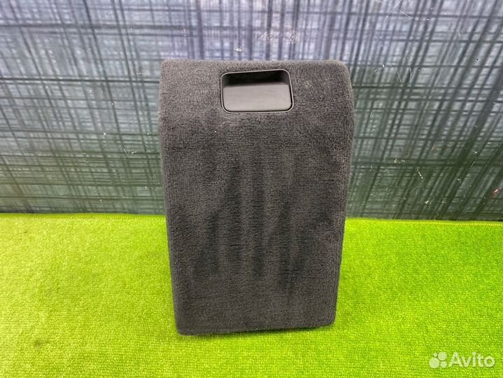 Обшивка багажника правая Audi Allroad C5 BES 2004