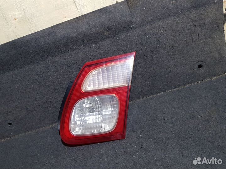 Фонарь задний правый Nissan Almera N16