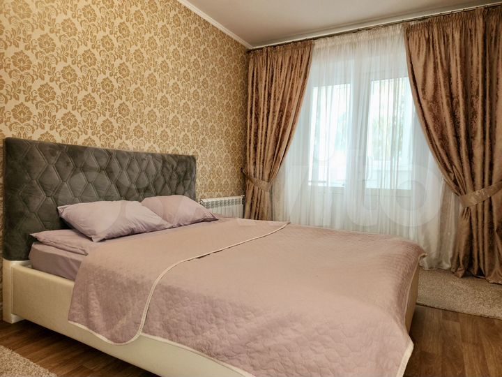 2-к. квартира, 60 м², 1/9 эт.