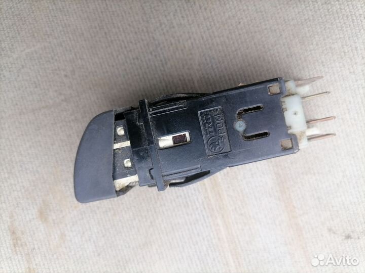 Кнопка аварийной сигнализации для Skoda Felicia