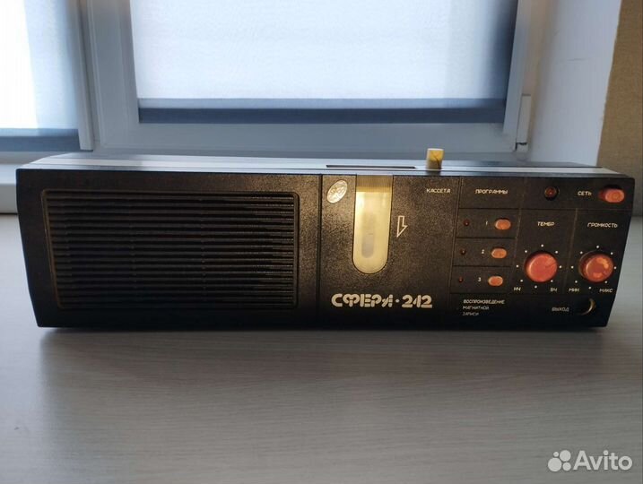 Радиоприёмник с проигрывателем кассет Сфера 212