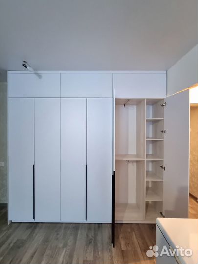 Шкафчик для ванной