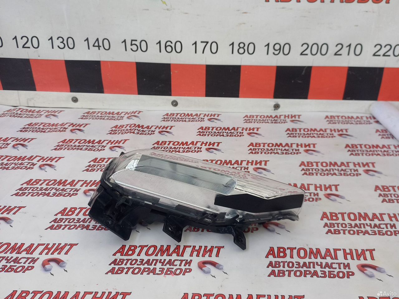 Фара противотуманная правая Инфинити QX80 Z62