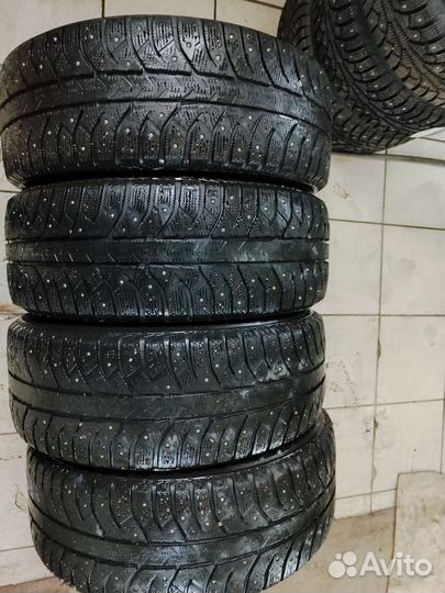 Bridgestone Ice Cruiser 7000S 205/55 R16 91T