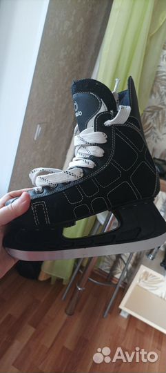 Коньки хоккейные