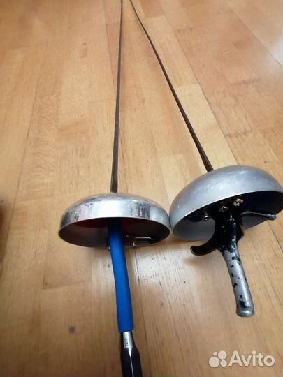 Экипировка для фехтования, шпага