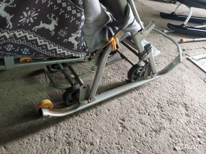 Прогулочная коляска