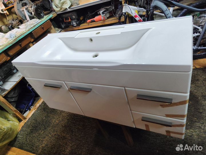Тумба для ванной с раковиной