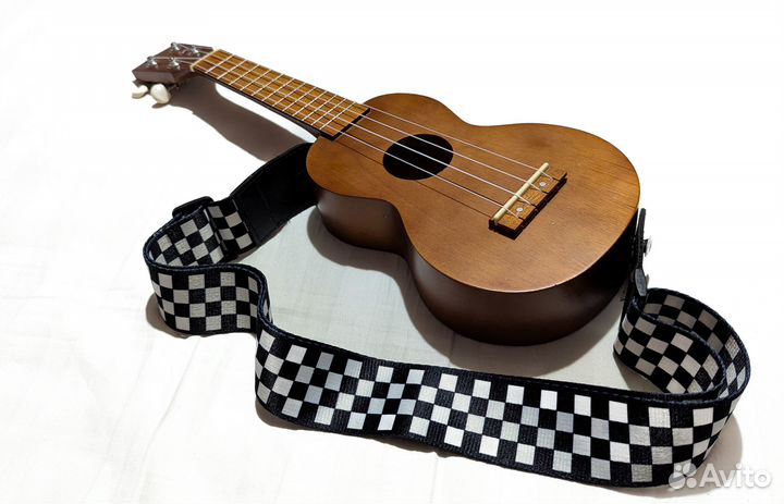 Укулеле сопрано с чехлом