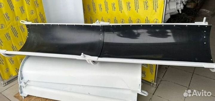 Пластиковый лоток автобетоносмесителя