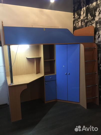 Кровать -чердак, детская стенка