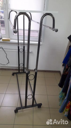 Вешалка наполная для одежды