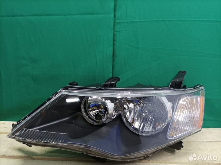 Фара левая Mitsubishi Outlander 2 хл 2007-2012