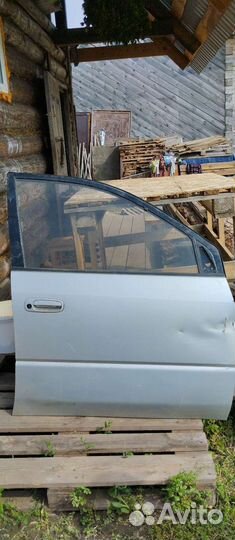 Дверь toyota ipsum