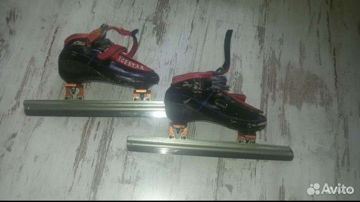 Коньки для конькобежного спорта шорт-трека