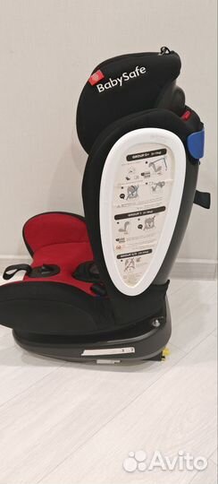 Автомобильное кресло