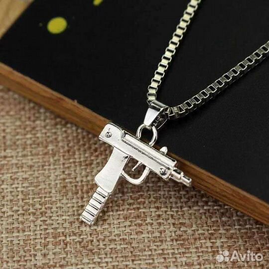 Цепочка с кулоном