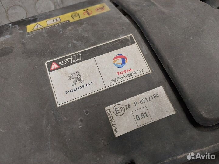 Накладка замка капота Peugeot 308, 2014