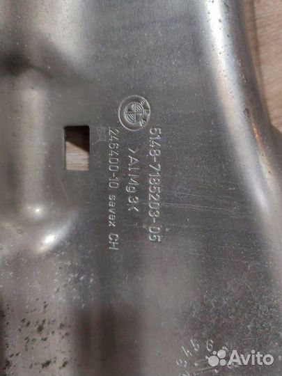 Тепловой экран левый Bmw 5 F10 N52B30AF 2010