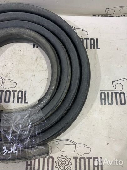 Уплотнитель проема двери задний левый Nissan