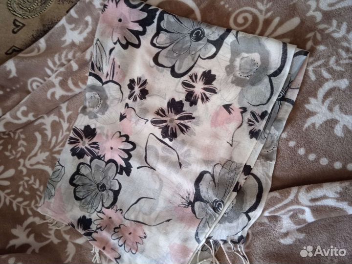 Шарфы и палантины