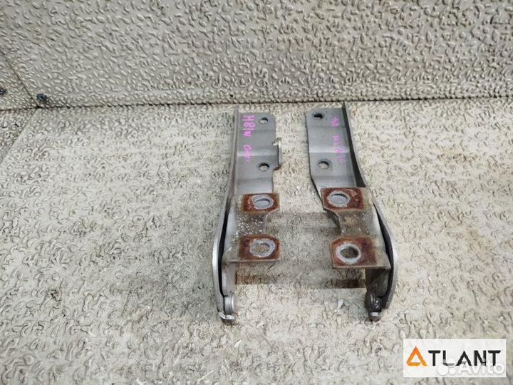 Петля капота mitsubishi EK wagon