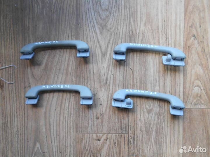 Ручка внутренняя потолочная Mercedes Benz W210 E