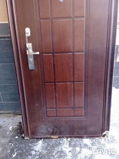 Дверь входная металлическая