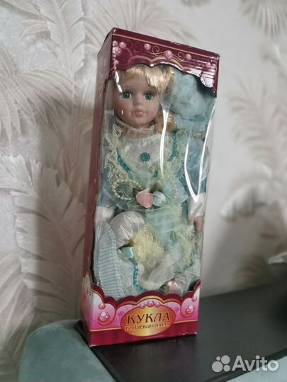 Кукла фарфоровая коллекционная большая