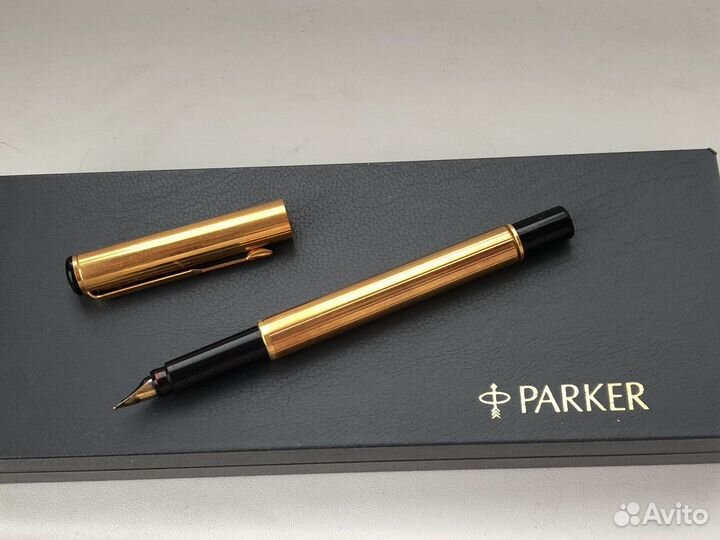 Перьевая ручка parker