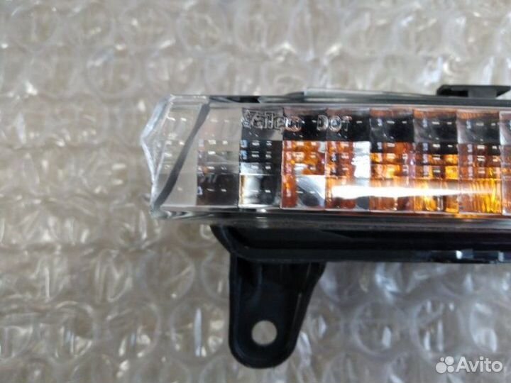 Указатель поворота передний левый Audi Q7 2006