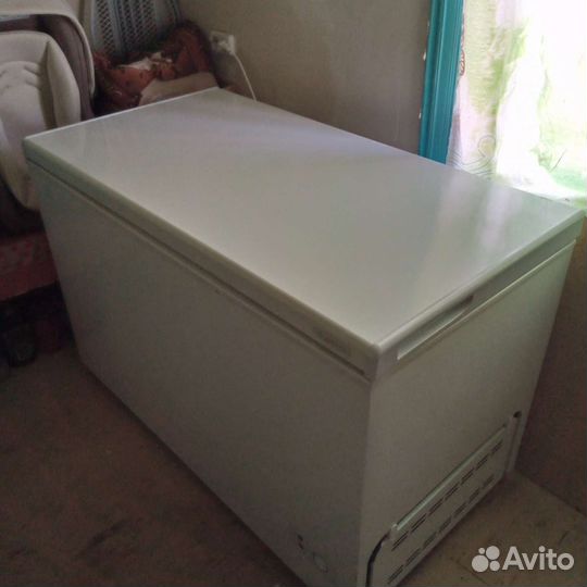 Морозильный ларь с глухой крышкой бу