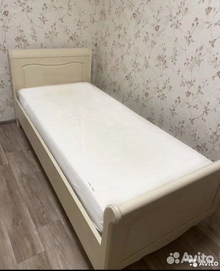 Кровать для девочки 90*200 и тумба