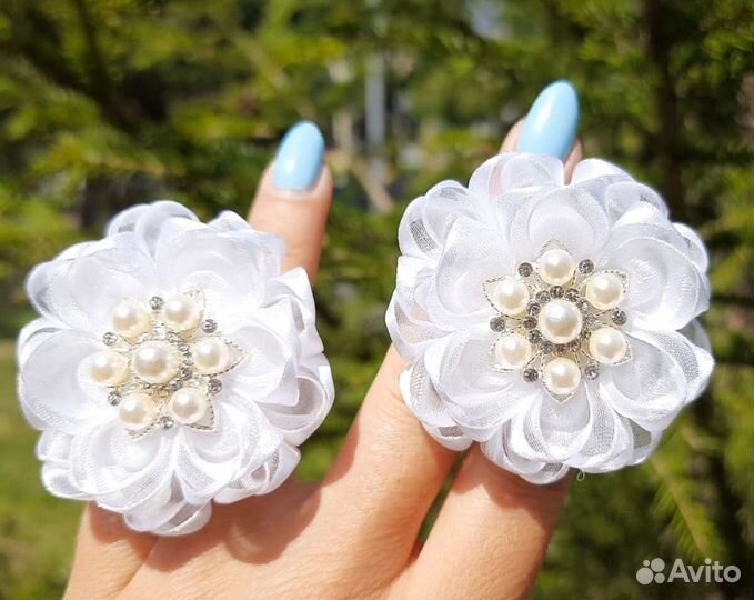 Белые бантики ручной работы