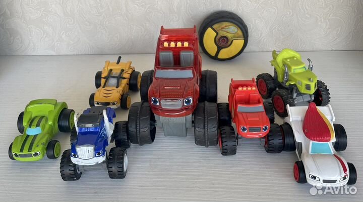 Вспыш на пульте управления и чудо машинки