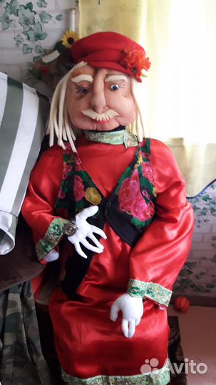 У дачное чучело