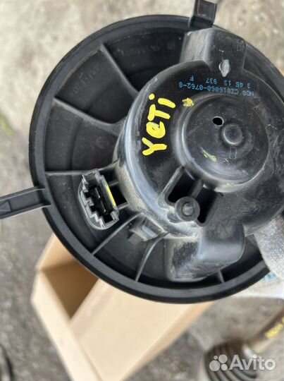 Моторчик печки Skoda Yeti