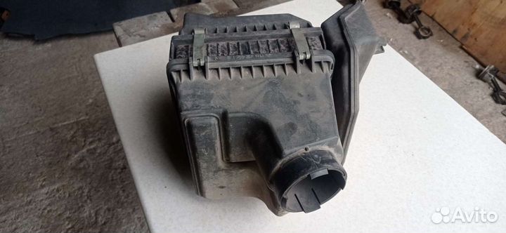 Корпус воздушного фильтра Mitsubishi Lancer 9 4G18