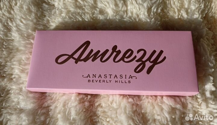 Палетка теней Amrezy от Anastasia Beverly Hills