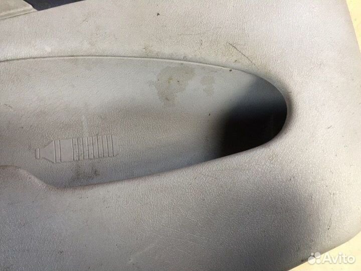 Обшивка двери передняя правая Citroen Xsara